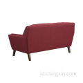 Sofa Santai Kain Merah Dua Kursi Ruang Tamu dengan Kaki Kayu Solid